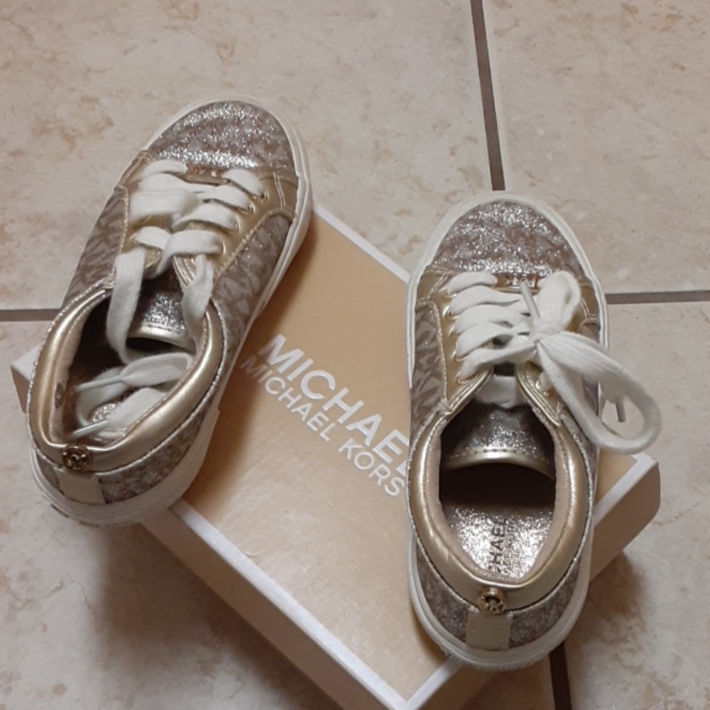 Michael Kors Girls Silver and Gold Sneakees